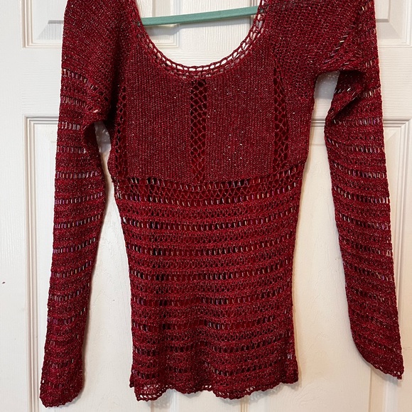 Vintage cheetah B red beaded, holiday top size small sheer sleeves - Picture 5 of 7